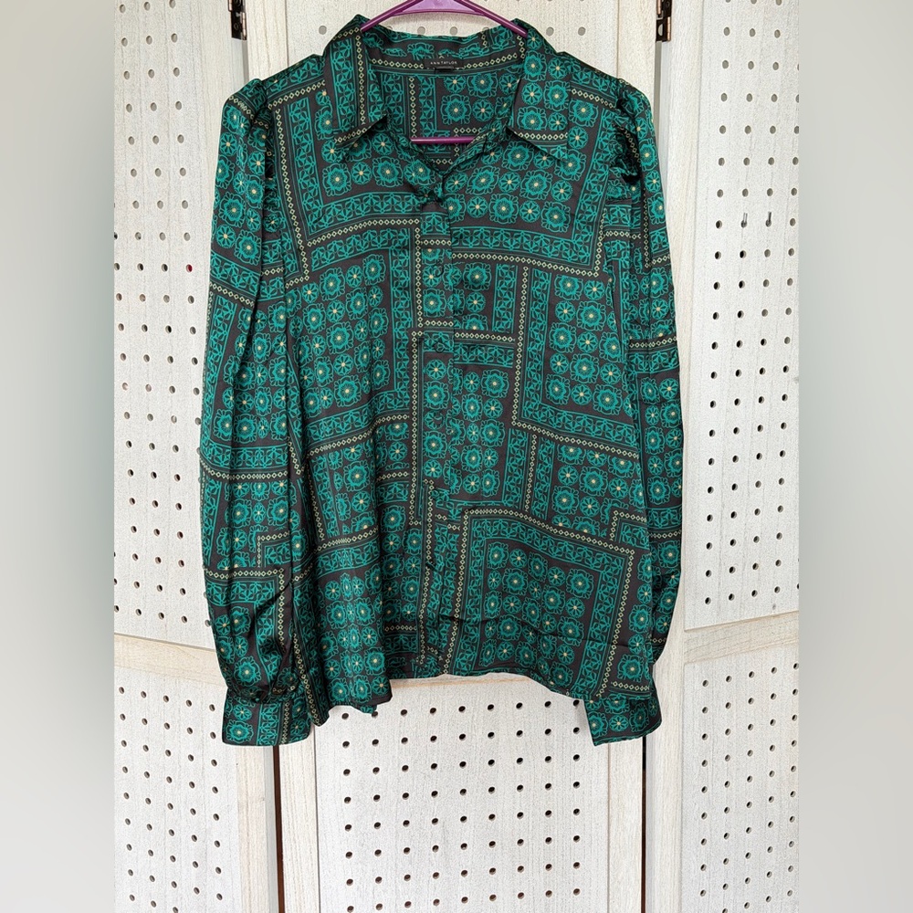 Ann Taylor Green and Black Patterned Women's Shirt